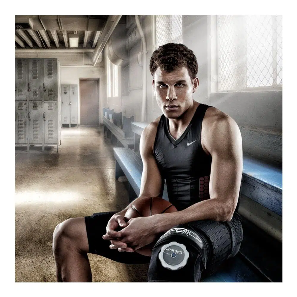 Image artistique d un jeune sportif dans un vestiaire | Dr Jerome Auger Paris 16