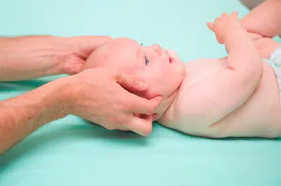 L'ostéopathie en pédiatrie : pourquoi ? | cabinet ostéopathie Paris | Jérôme Auger | Paris 16